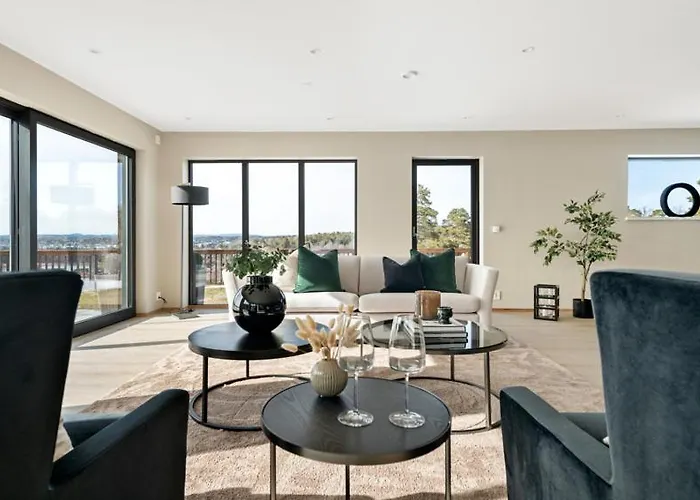 Moderne Nydelig Med Panorama Utsikt Villaer Sandefjord
