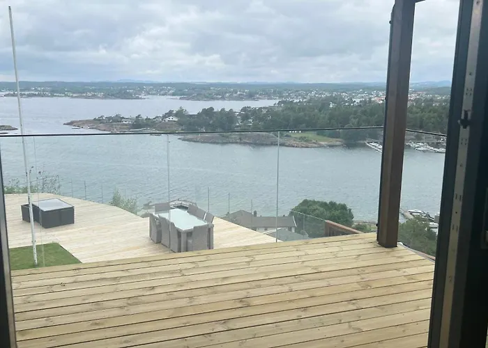 Moderne Nydelig Med Panorama Utsikt Sandefjord