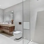 Moderne Nydelig Med Panorama Utsikt Вилла
